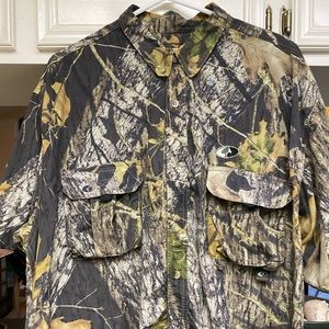 Mossy Oak vented Cammo shortsleeved Men’s XL hunting shirt
